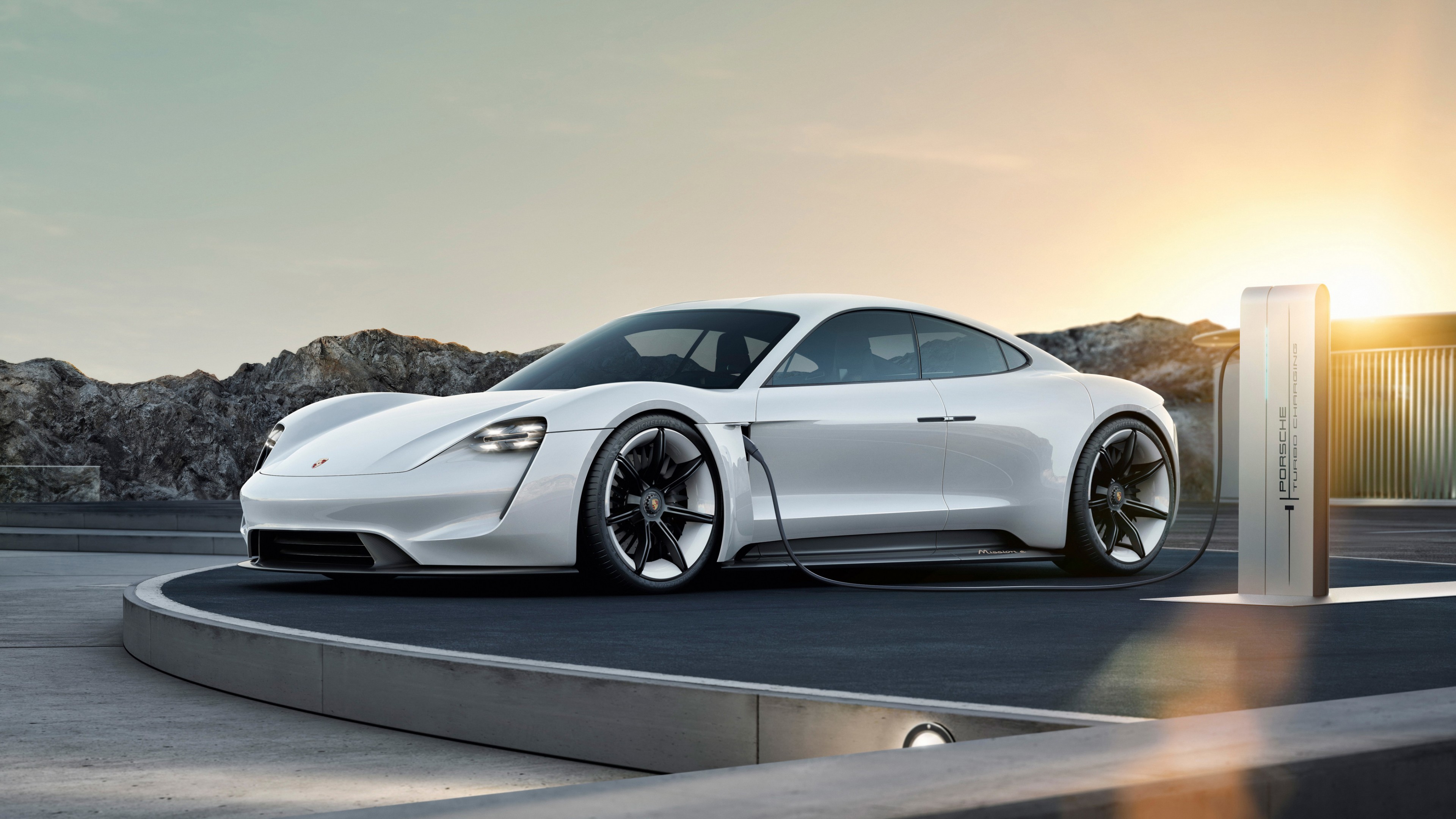 Porsche'nin ilk elektrikli otomobili Taycan, 30.000 ön sipariş aldı