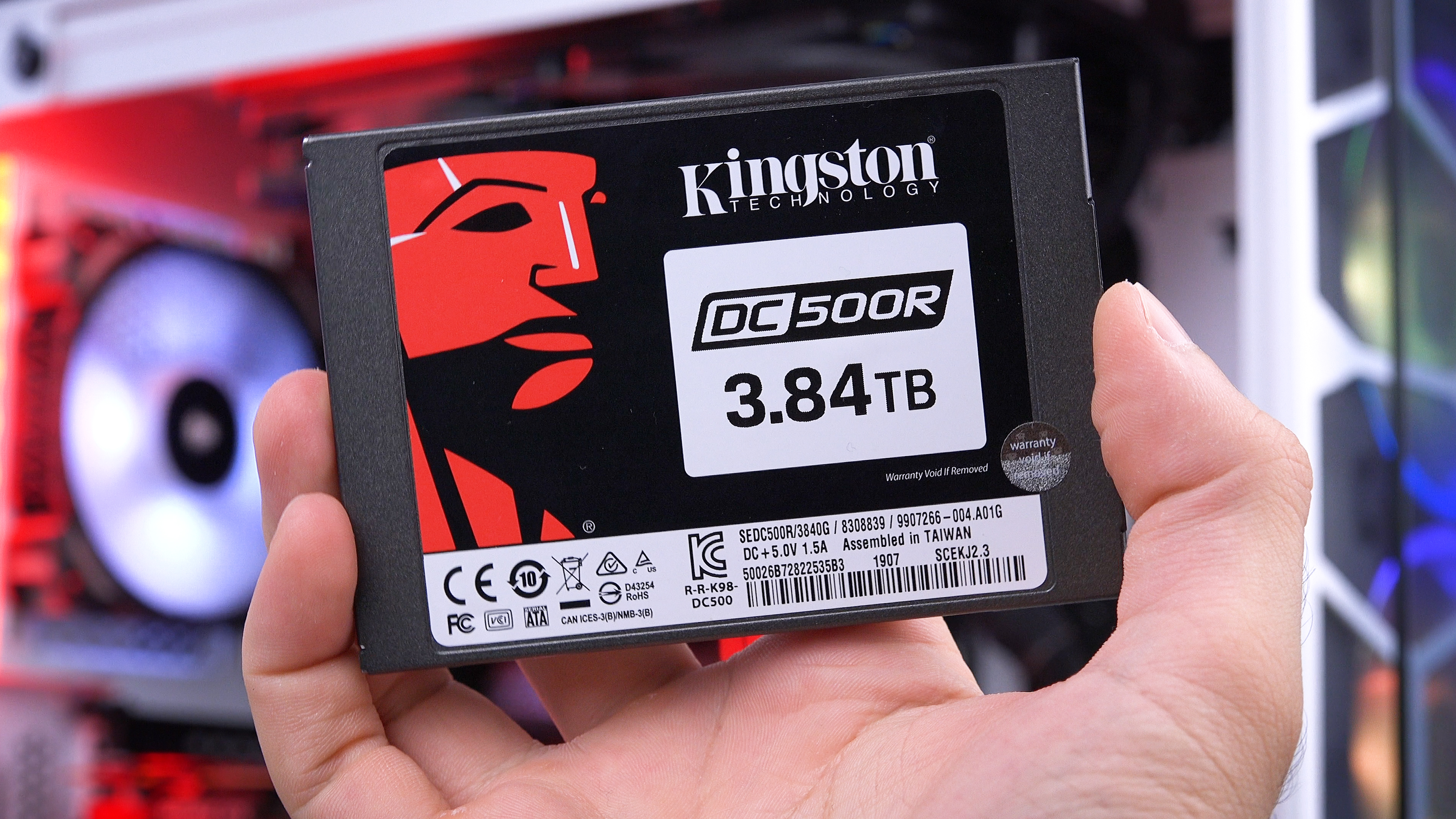 Tantalum kapasitörlü devasa SSD 'Kingston DC500R incelemesi'