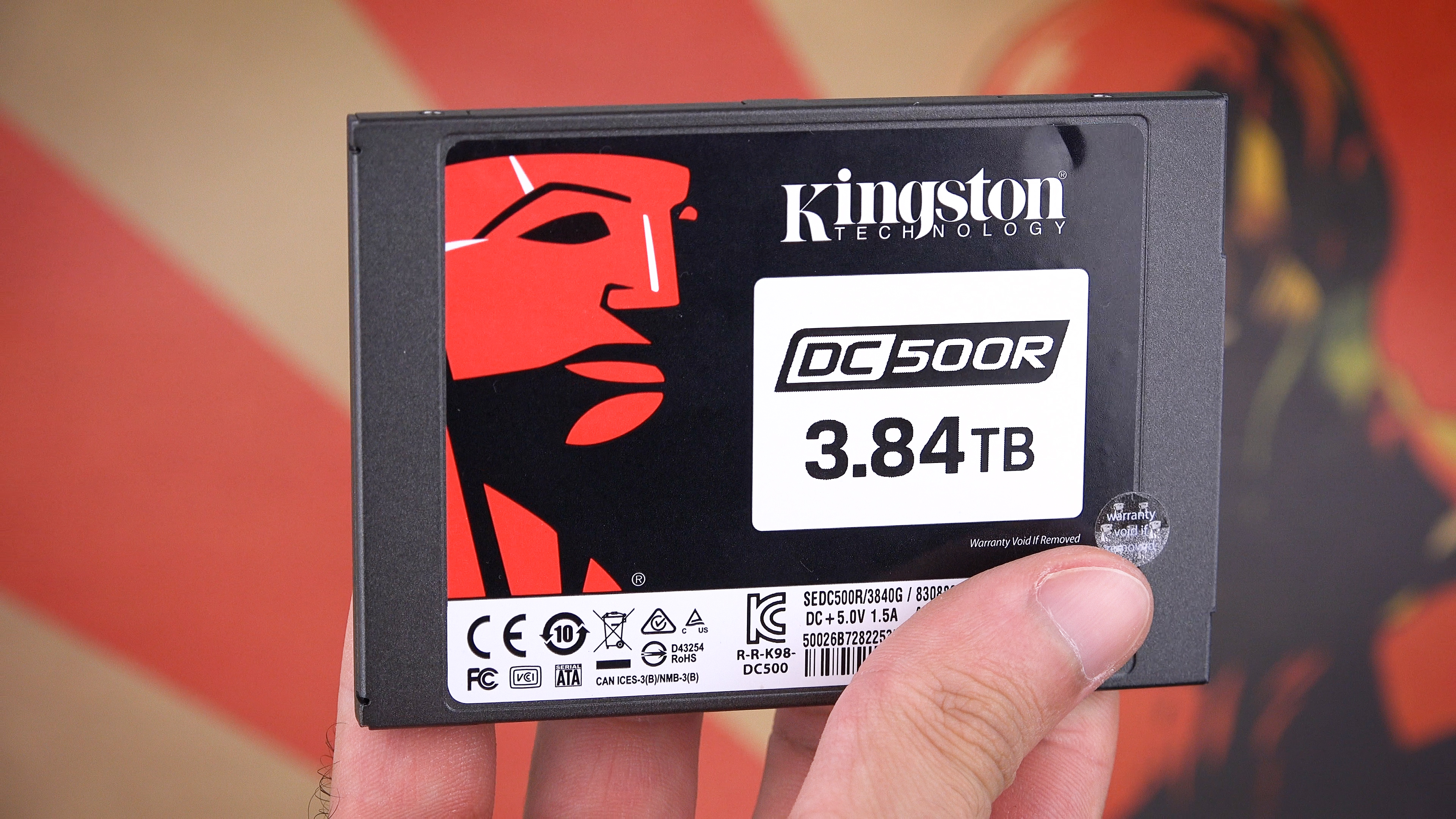 Tantalum kapasitörlü devasa SSD 'Kingston DC500R incelemesi'