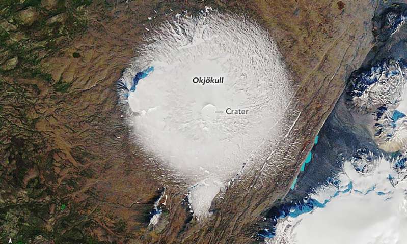 İzlanda, iklim değişikliğine kurban verdiği ilk buzulunu andı