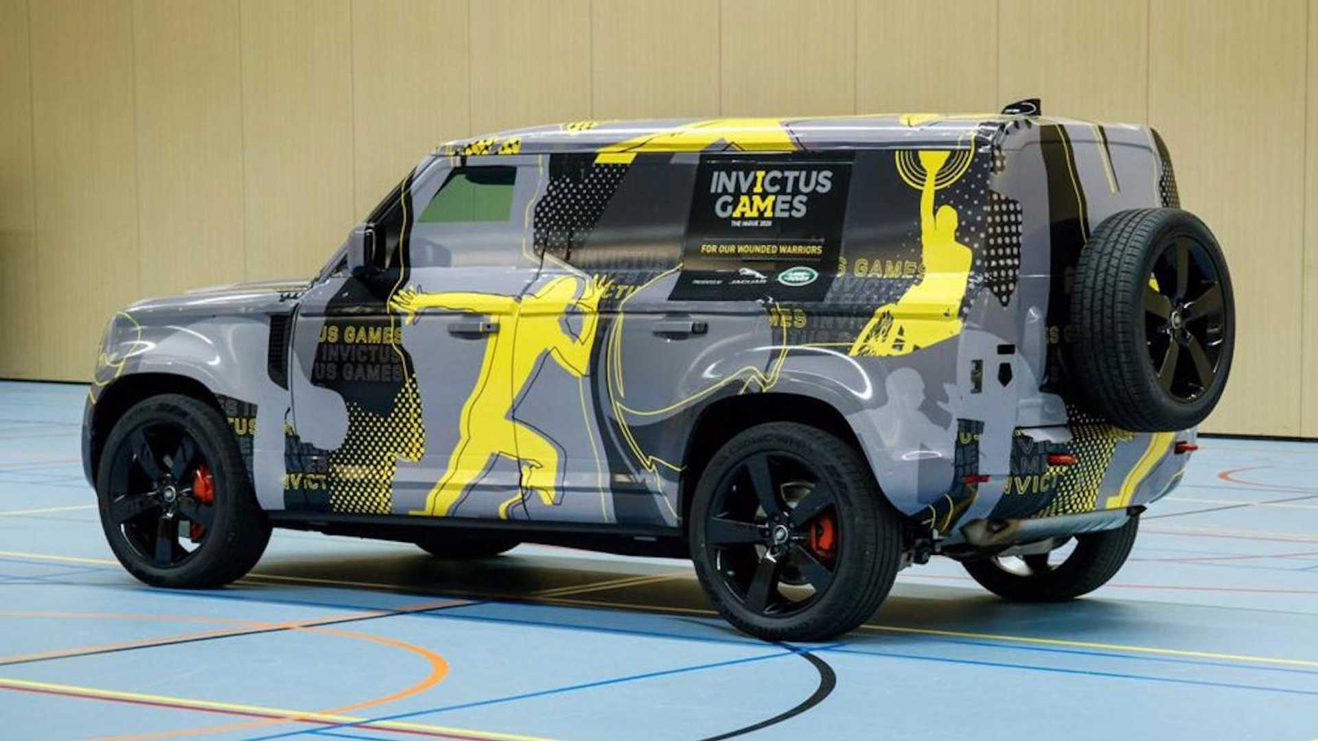 2020 Land Rover Defender'ın tasarımı ortaya çıktı