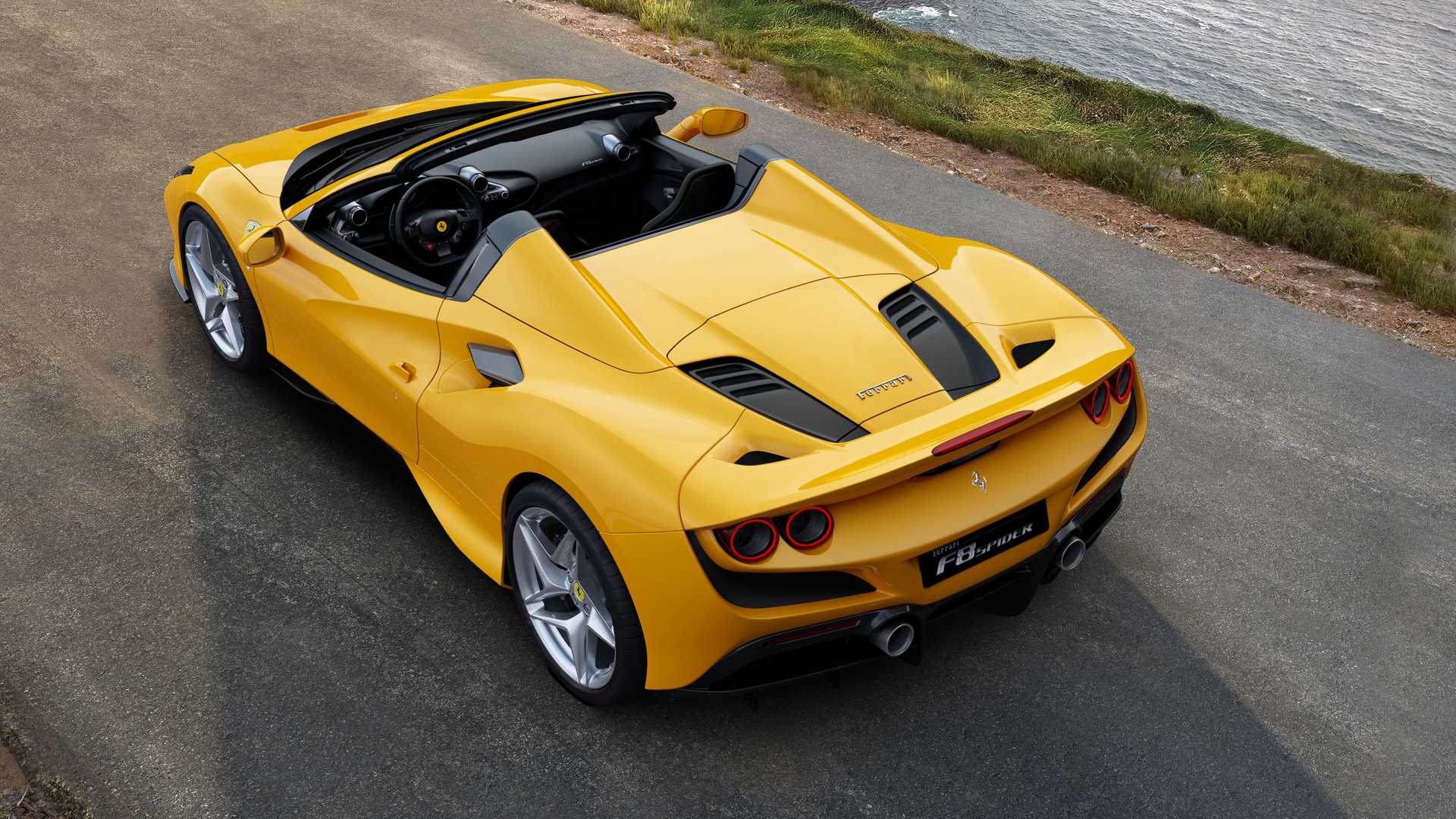 720 beygirlik Ferrari F8 Spider tanıtıldı