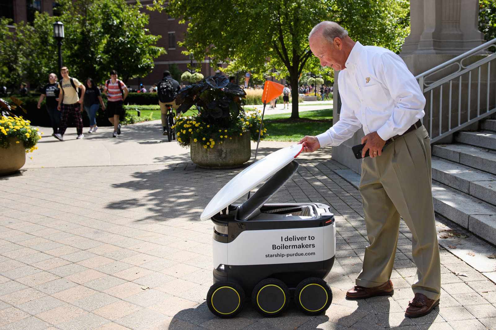 Starship'in teslimat robotları Purdue Üniversitesi'nde hizmete başladı