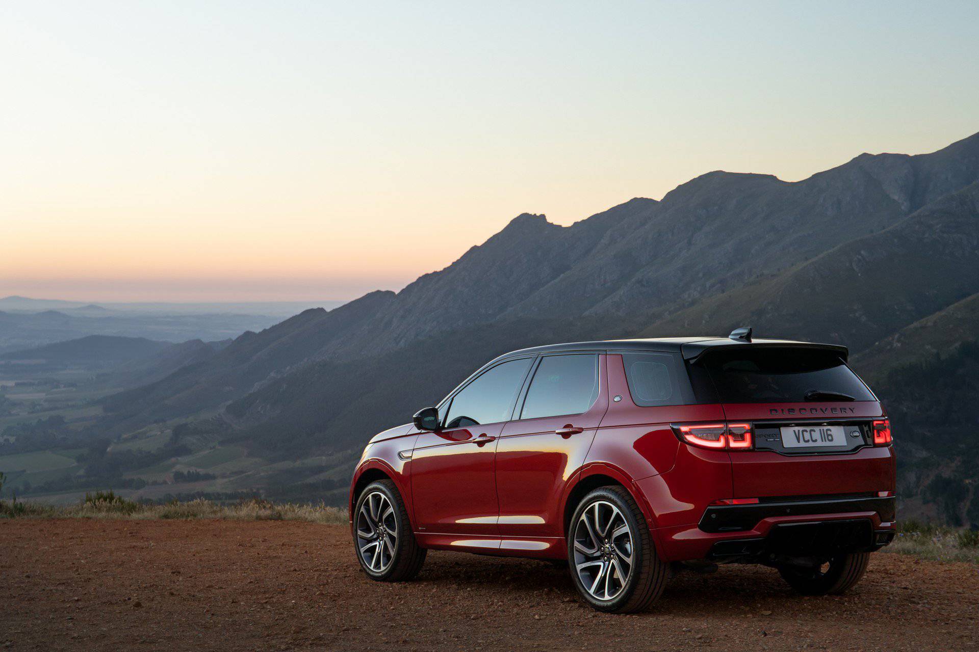 Makyajlı Land Rover Discovery Sport Türkiye'de: İşte fiyatı ve özellikleri