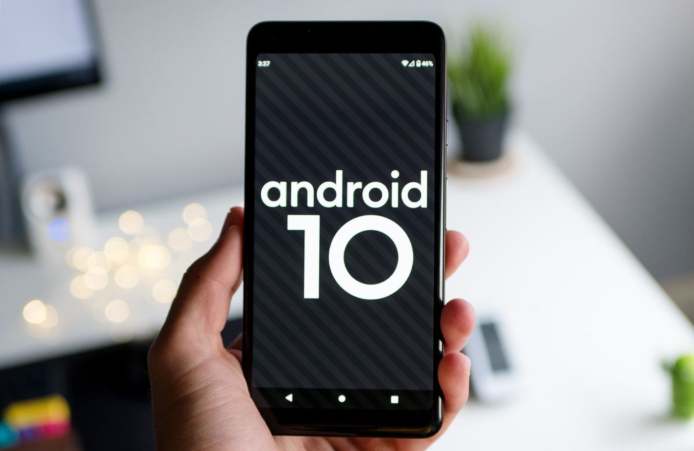 Google'dan akıllı telefon üreticilerine Android 10 zorunluluğu