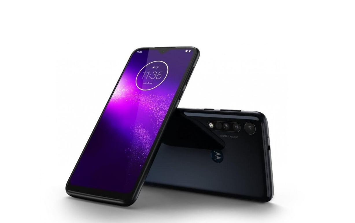 Giriş seviyesine 3 arka kameralı Motorola One Macro 