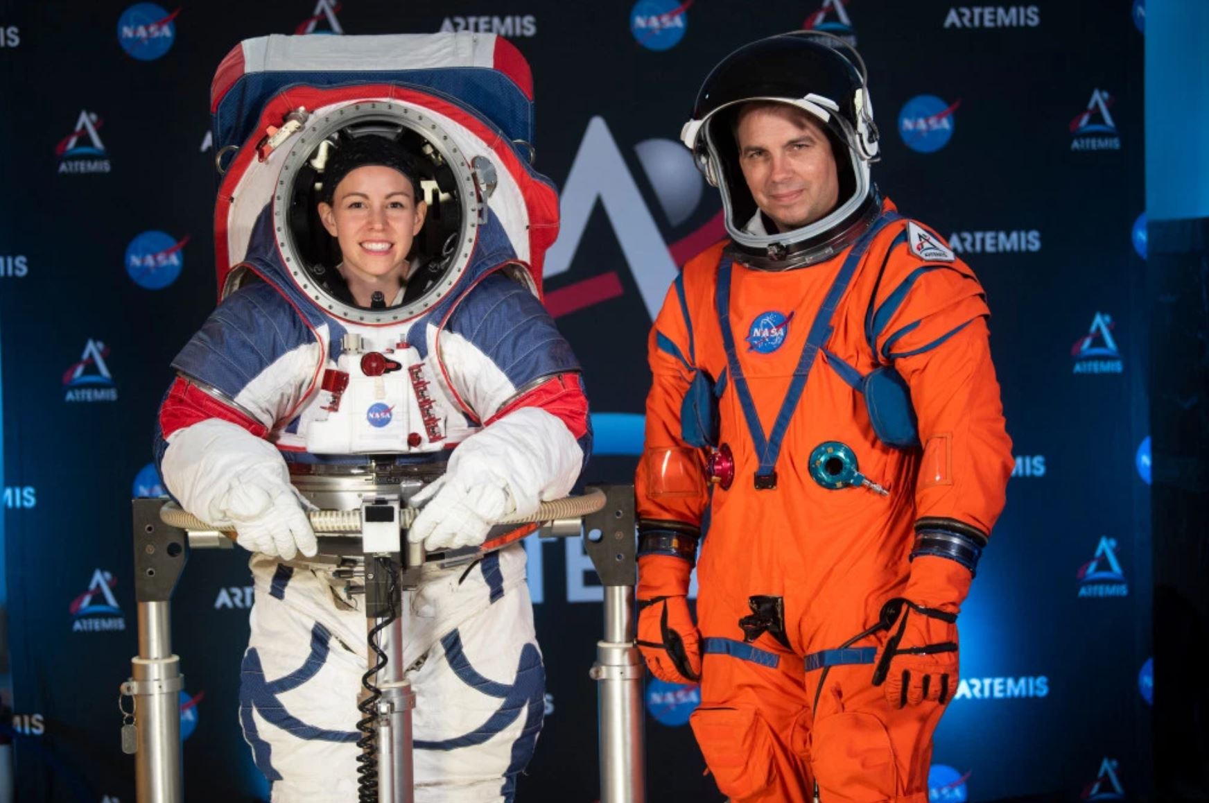 NASA'nın Ay'a göndereceği yeni astronotlar bu uzay kıyafetlerini giyecek
