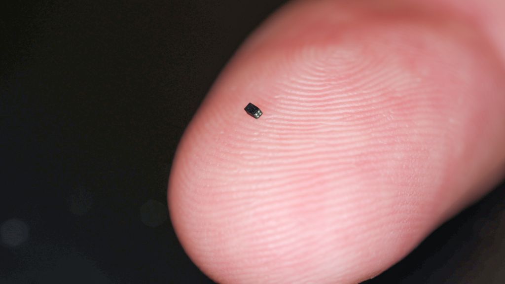 OmniVision kum tanesi kadar küçük kamera sensörünü tanıttı