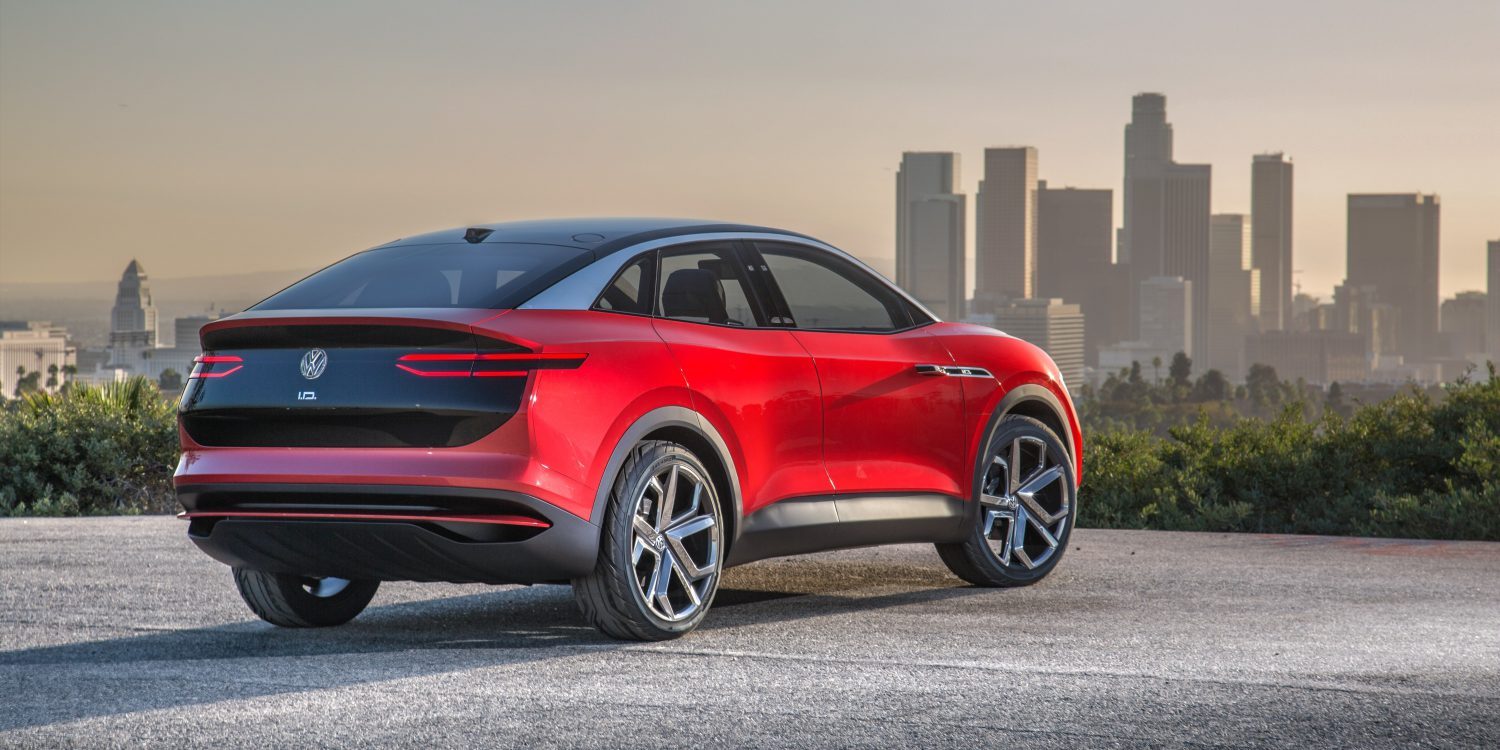 Volkswagen elektrikli otomobil pazarında Tesla'yı geçmeyi hedefliyor