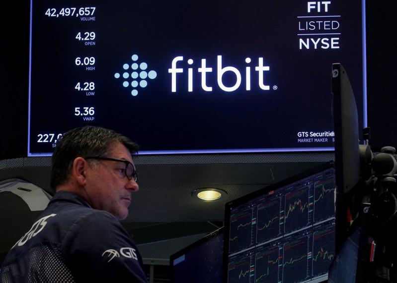 Google'ın ana şirketi Alphabet, giyilebilir teknolojiler üreten Fitbit'i satın alabilir