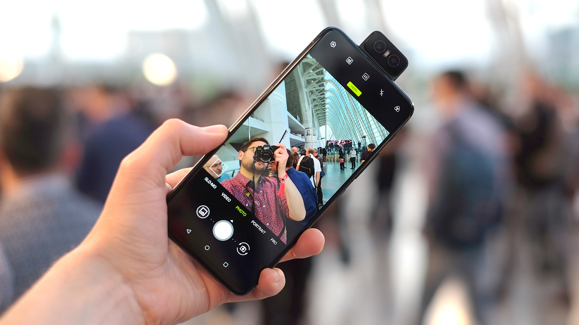 Asus Zenfone 6 için Android 10 güncellemesi dağıtılmaya başlandı