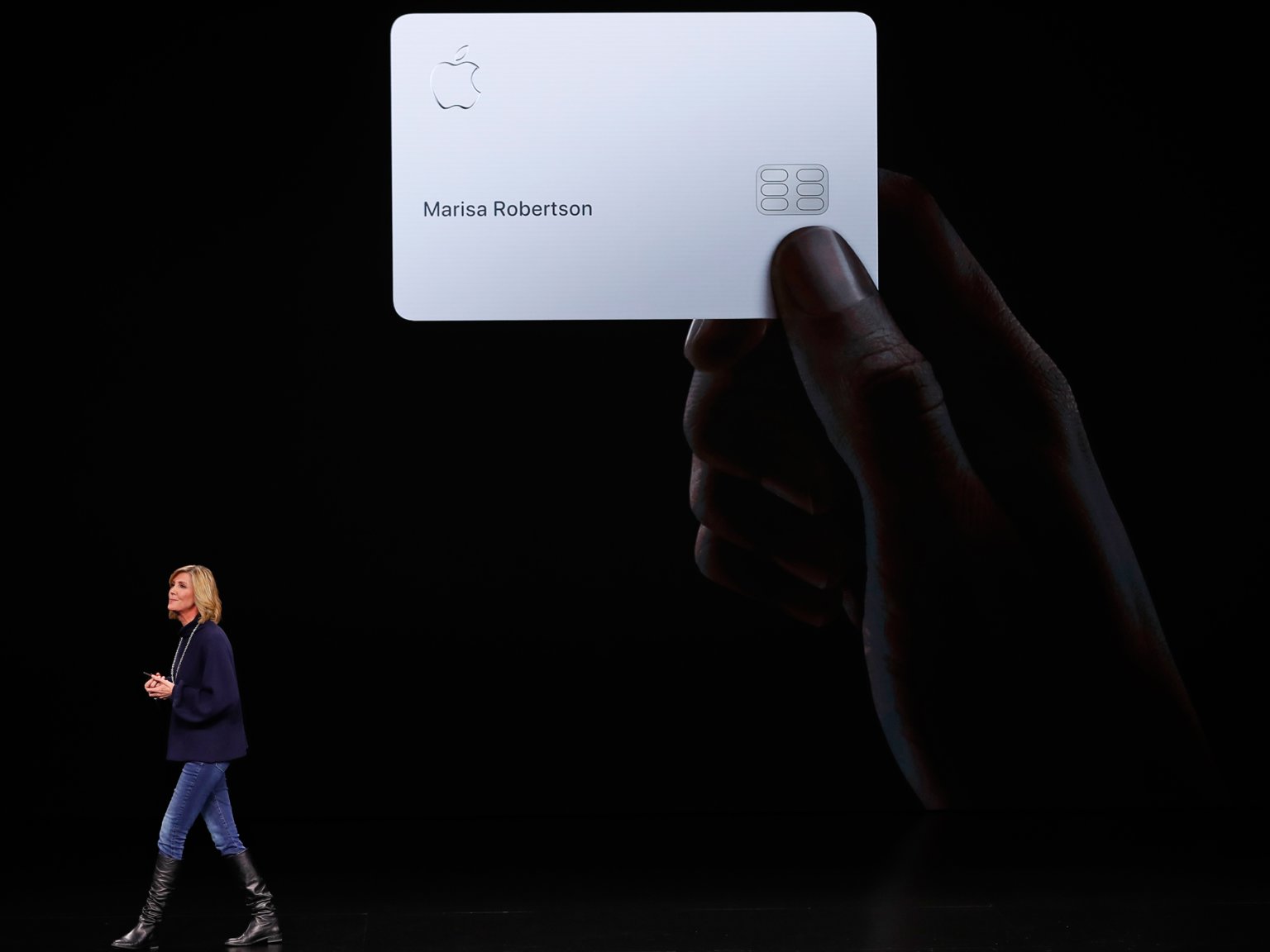 Kadınlara daha az limit verildiği gerekçesiyle Apple Card hakkında soruşturma başlatıldı