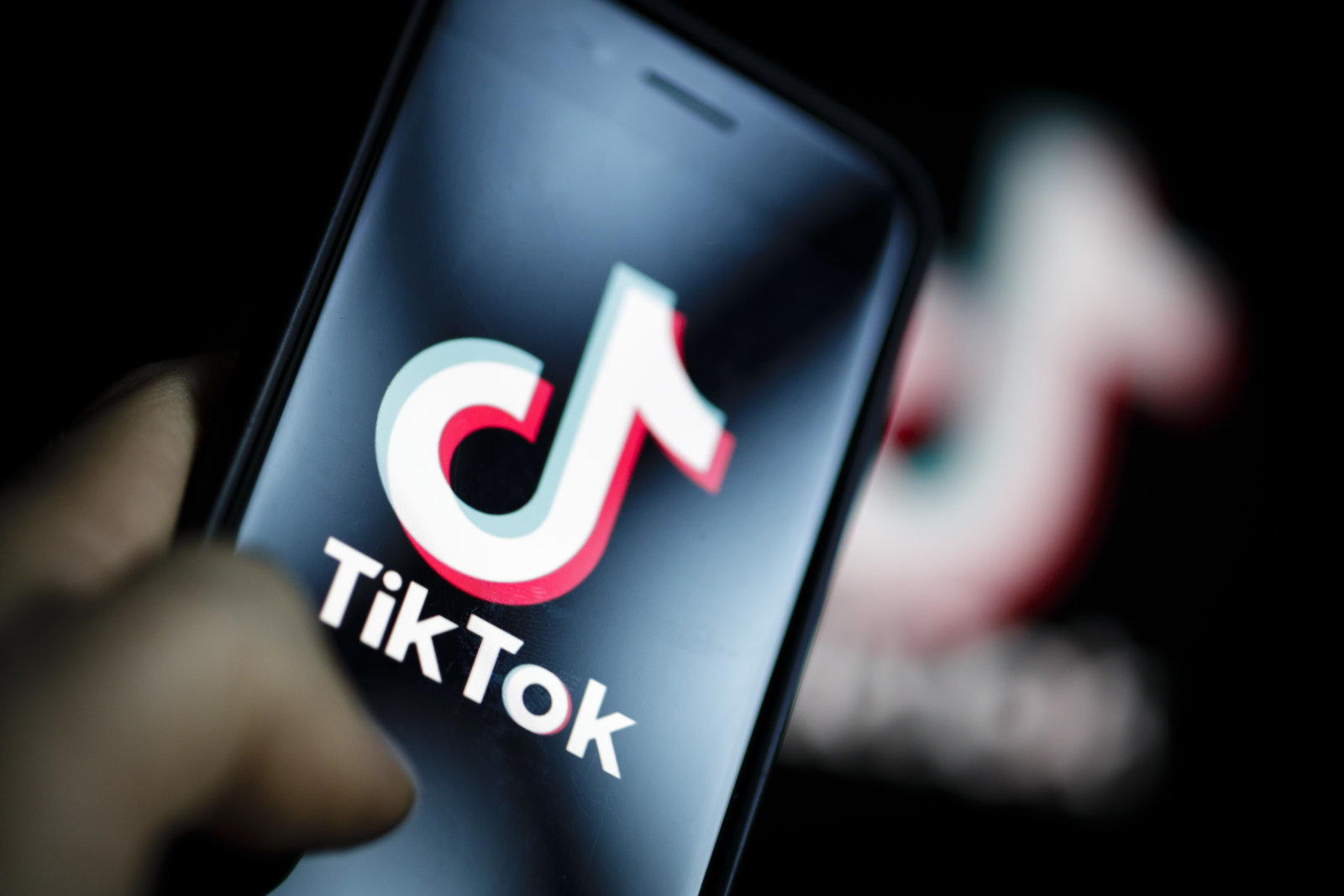 ABD ordusu TikTok'u yasaklamaya devam ediyor