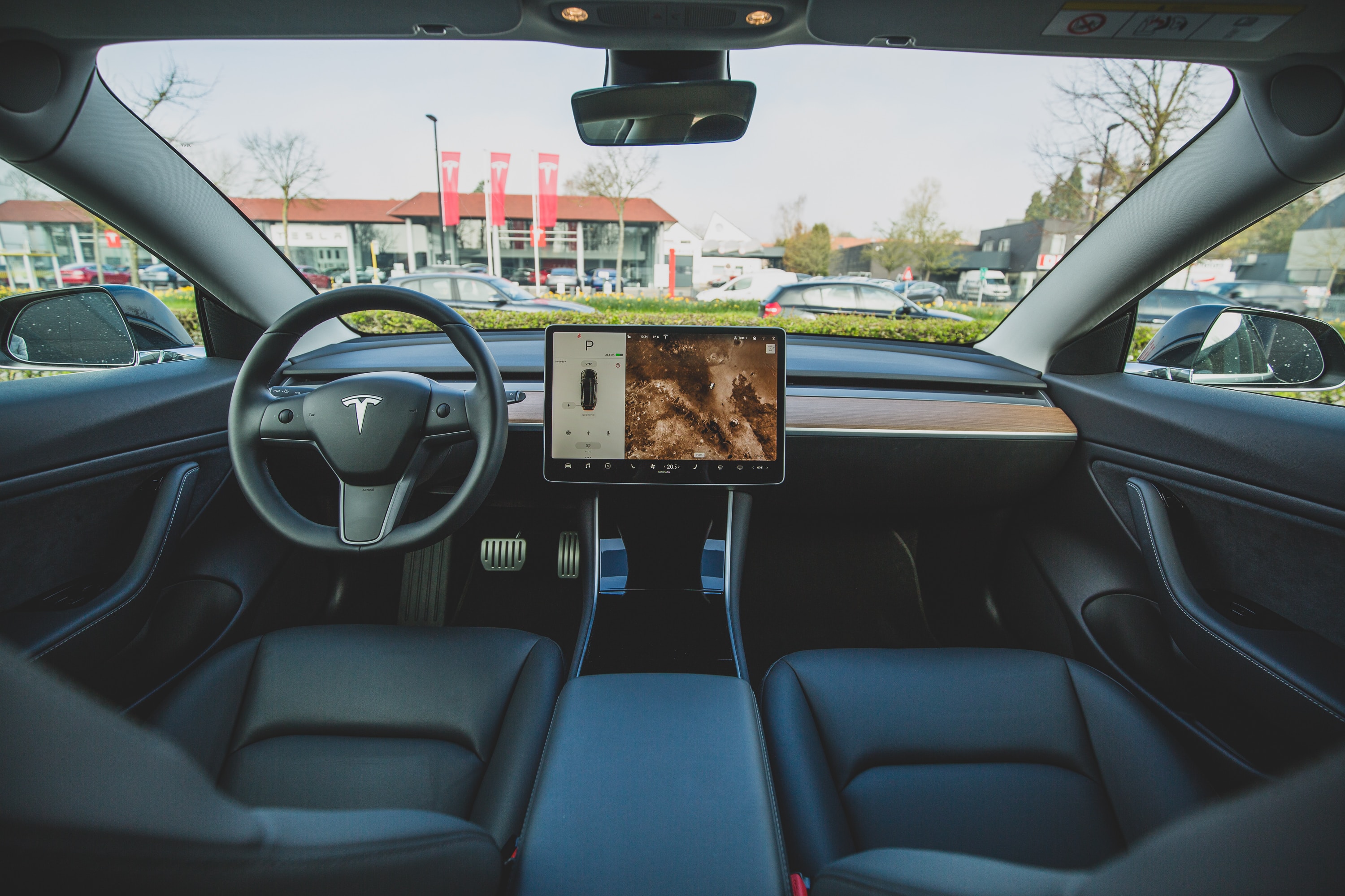 Tesla’nın Autopilot sistemi isim değişikliğine uğrayabilir