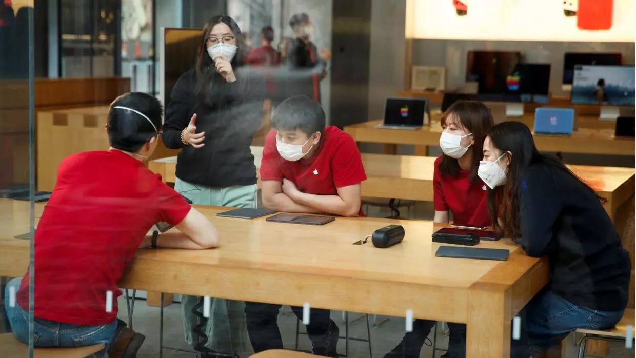 Apple, coronavirüs sebebiyle Çin’deki mağazalarını kapatıyor