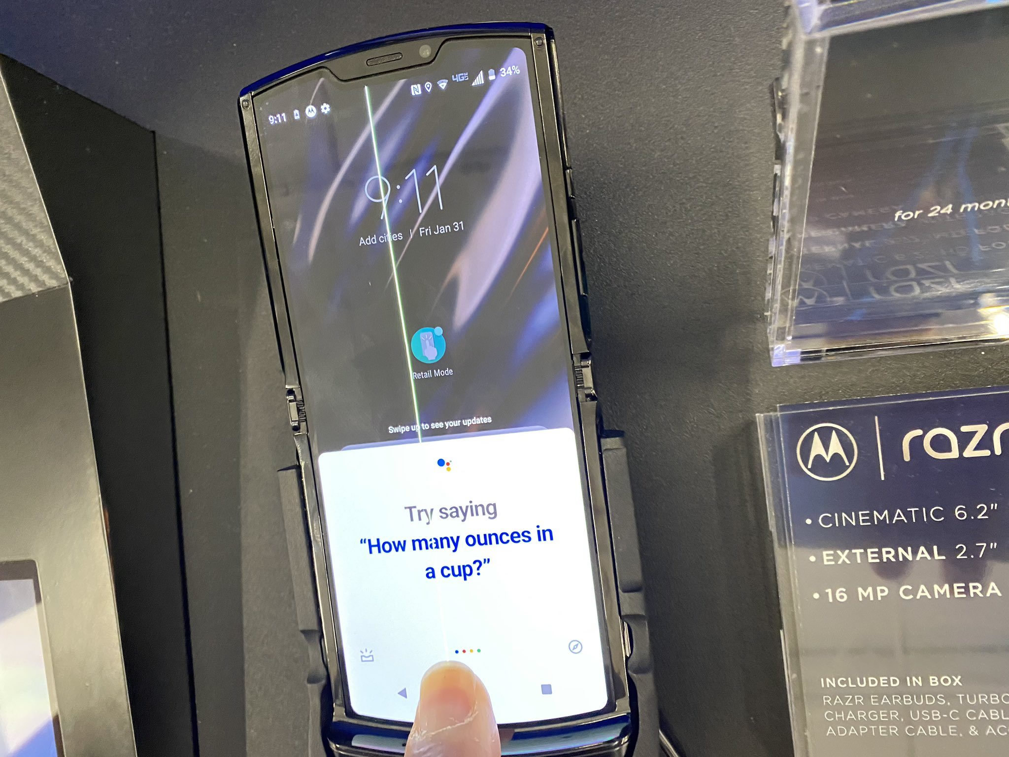 Katlanabilir Motorola Razr 2019'un sorunları ortaya çıkmaya başladı