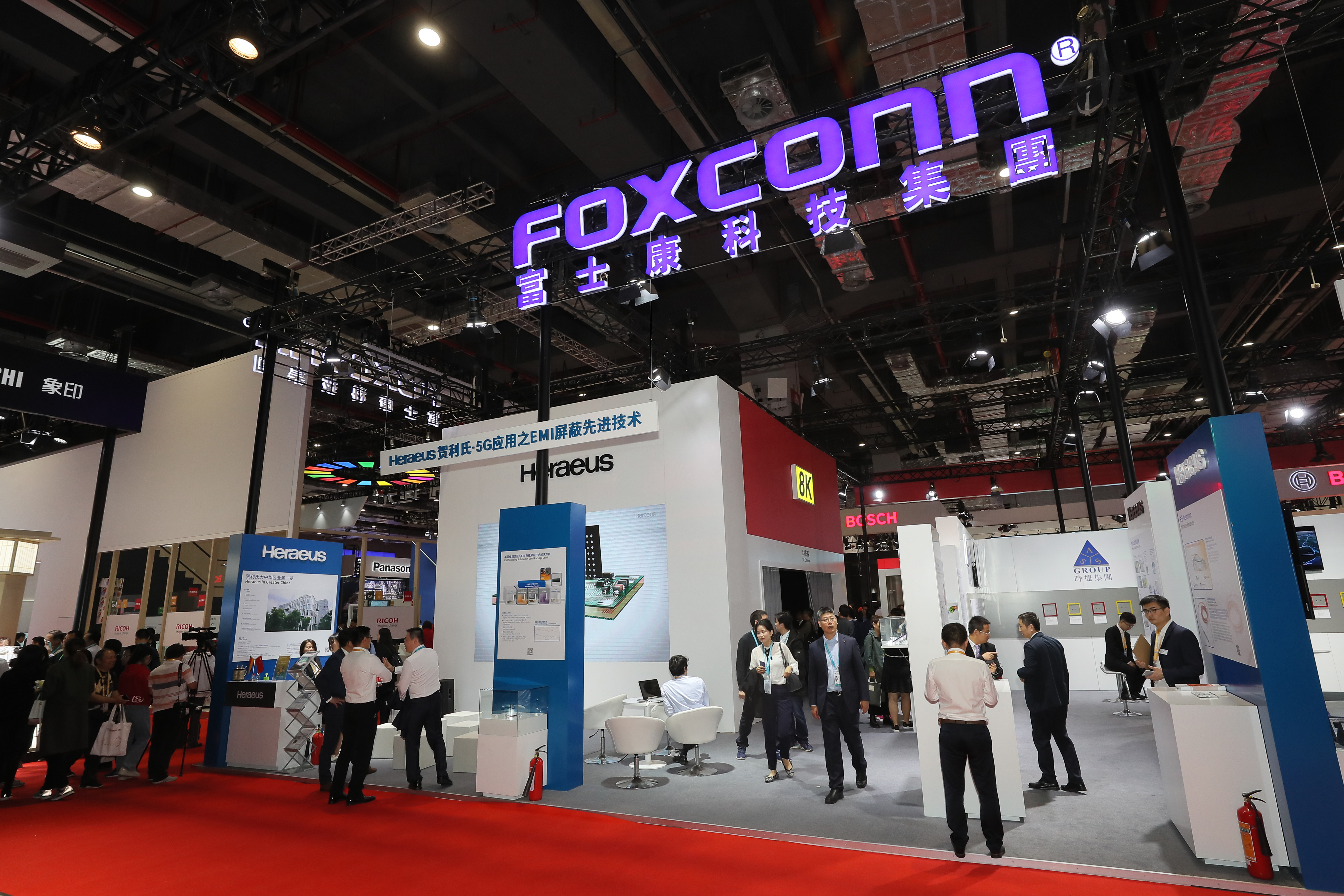 iPhone üreticisi Foxconn, Shenzhen’deki çalışanlarına işe gelmeyin dedi
