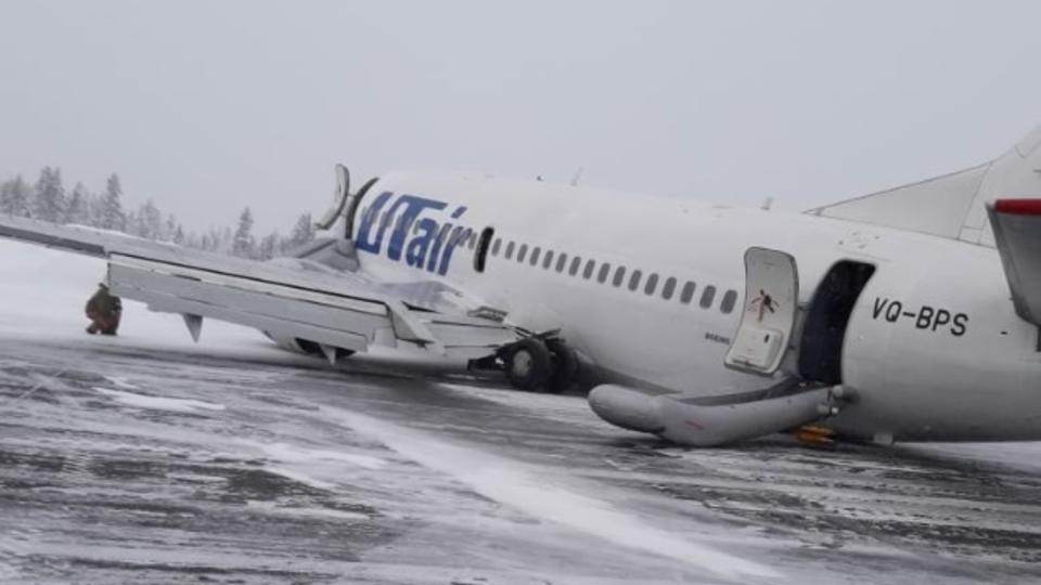 UTair'e ait bir Boeing 737 kaza yaptı!