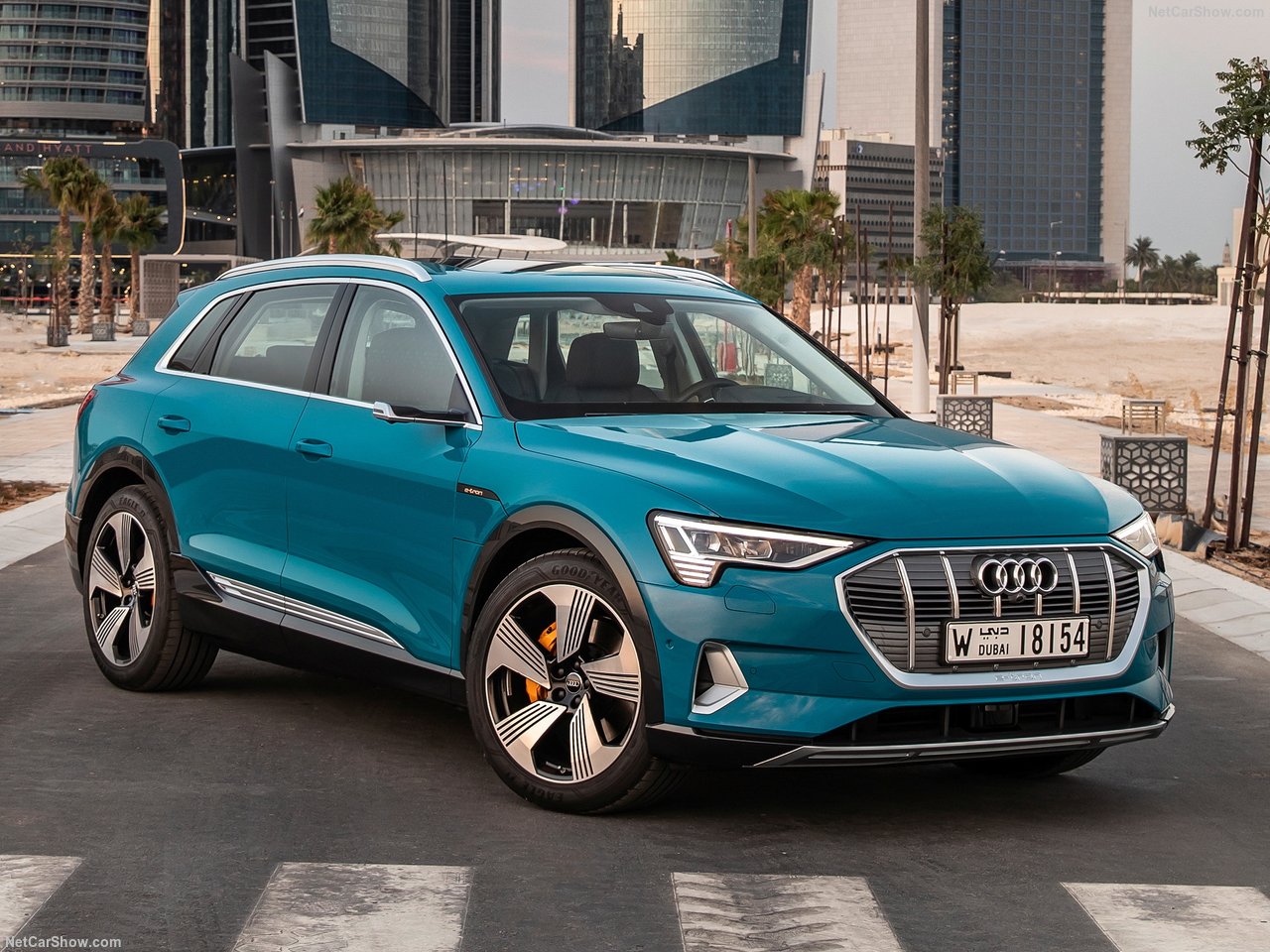 Audi, elektrikli e-tron üretimini askıya aldı