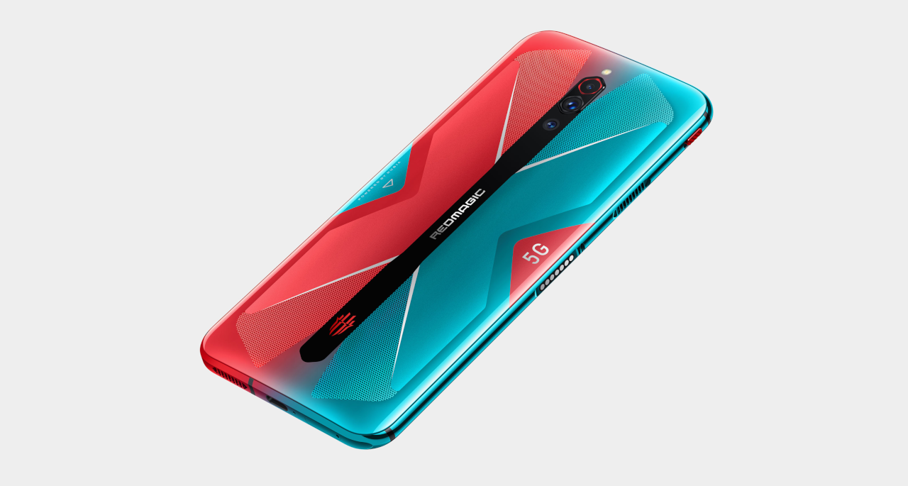 Sıra dışı tasarıma sahip Nubia Red Magic 5G'in ilk canlı fotoğrafı yayınlandı