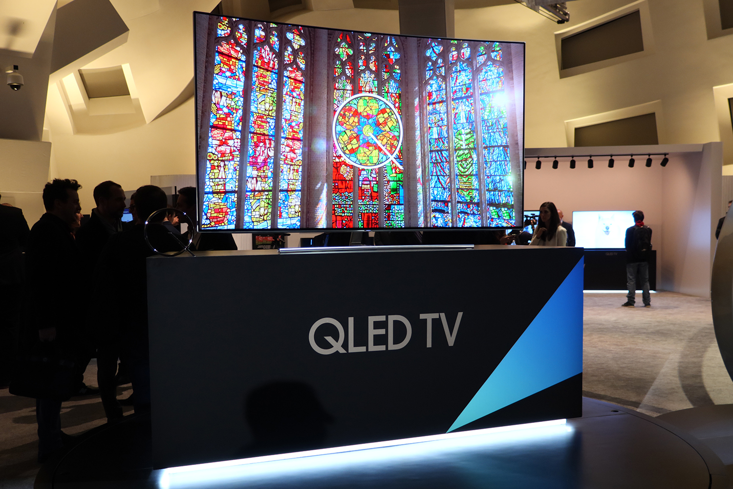 Samsung bu yıl 8 milyon QLED TV satmayı planlıyor