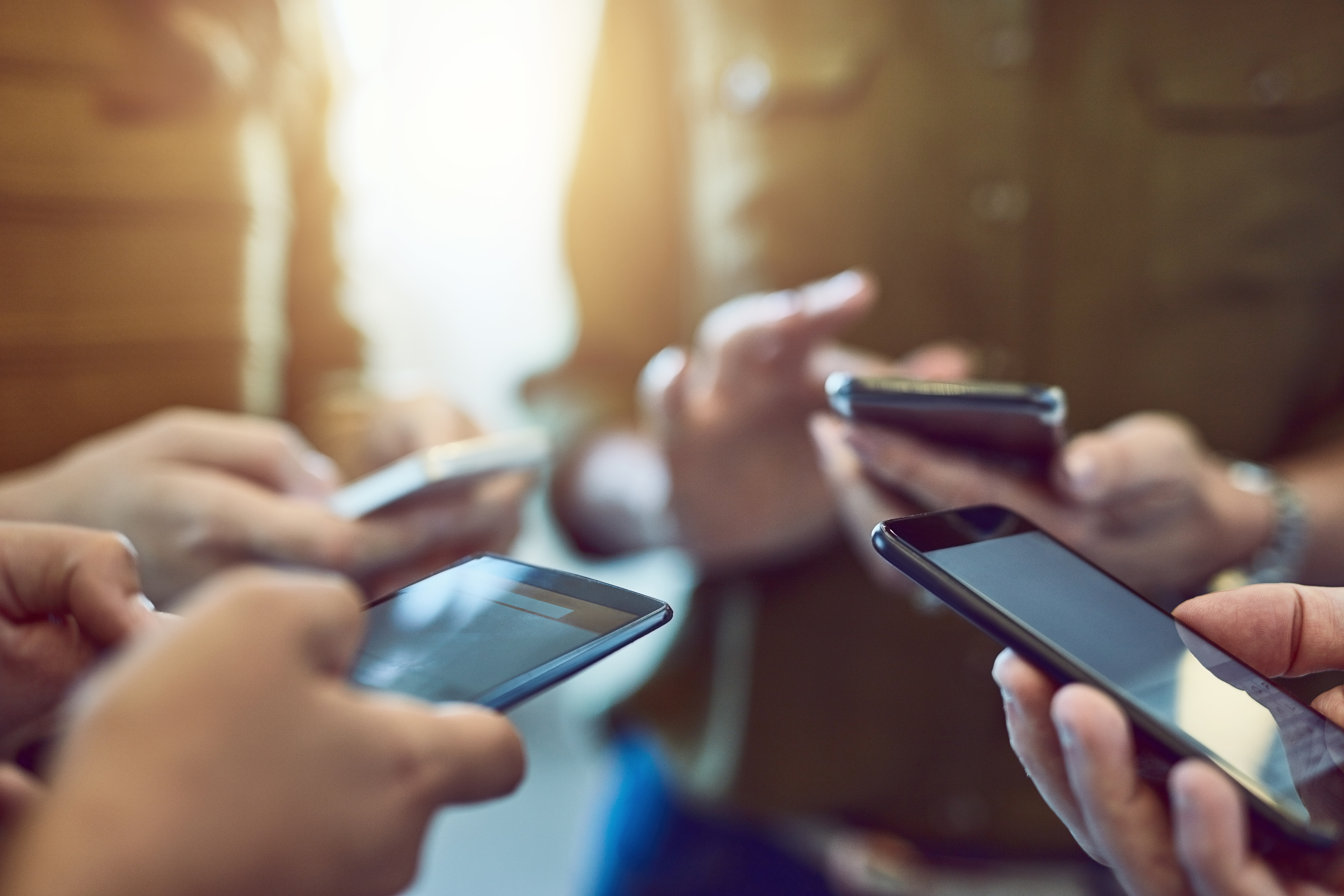Cep telefonlarına yeni bir vergi geldi