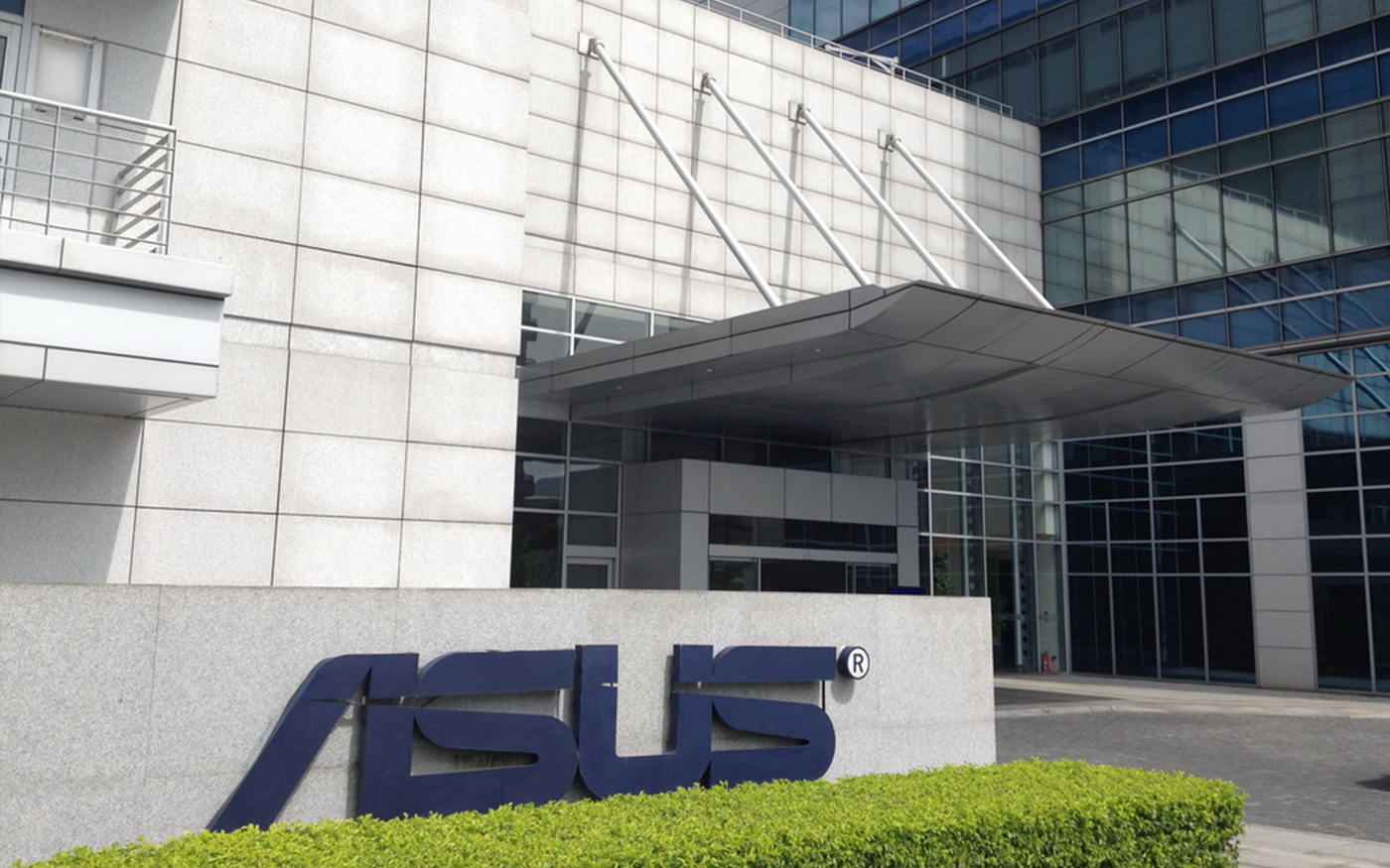 Asus'un yeni amiral gemisi ZenFone 7 biraz gecikecek