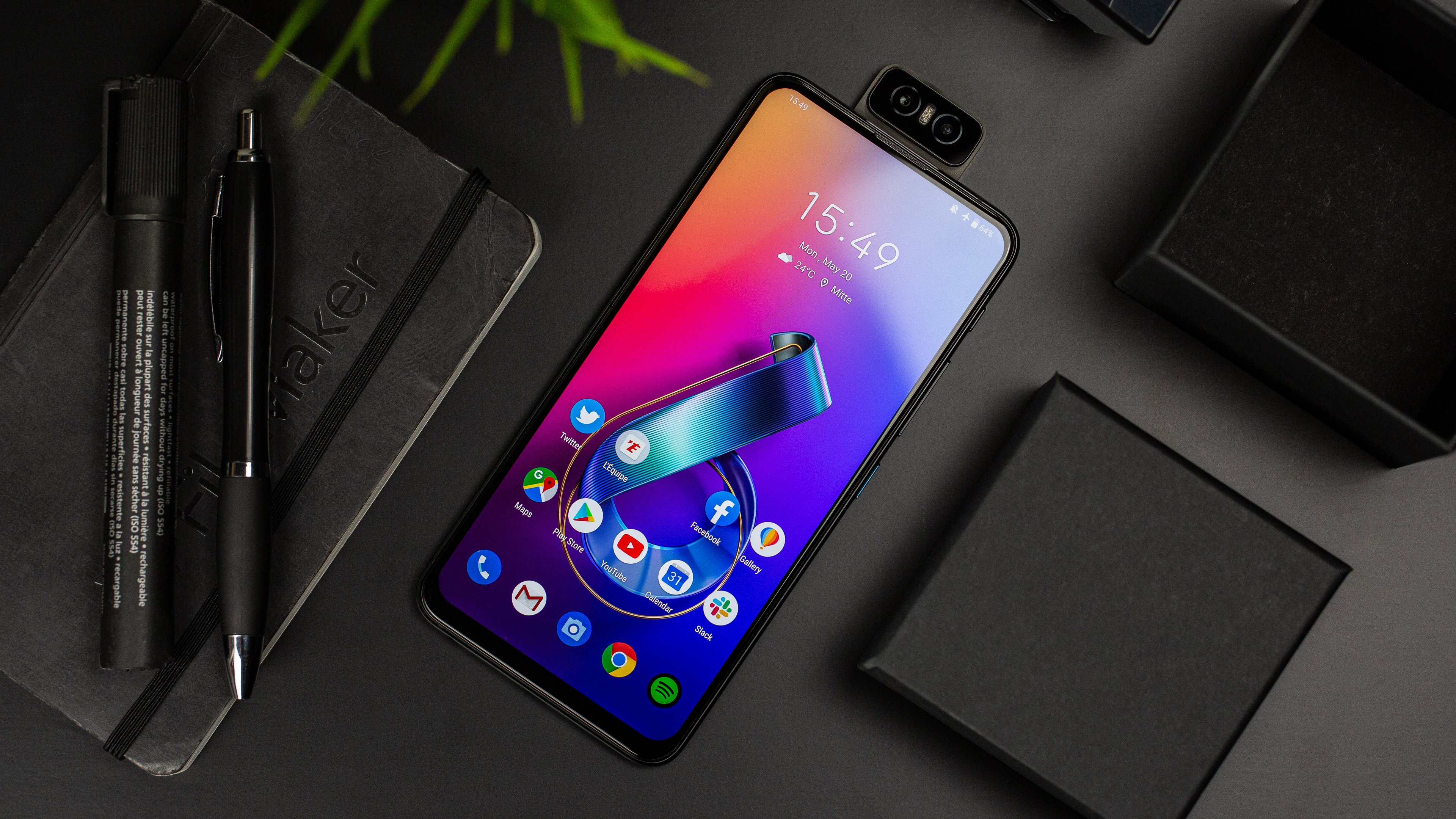 Asus'un yeni amiral gemisi ZenFone 7 biraz gecikecek