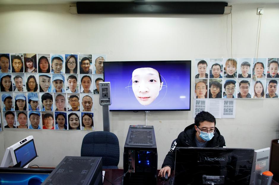 Çinli şirket, Koronavirüs maskesi takan insanların yüzünü tanıyan teknoloji geliştirdi