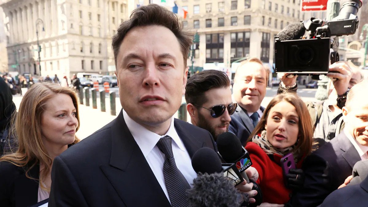 Elon Musk: Araba kazaları koronavirüsten daha tehlikeli!