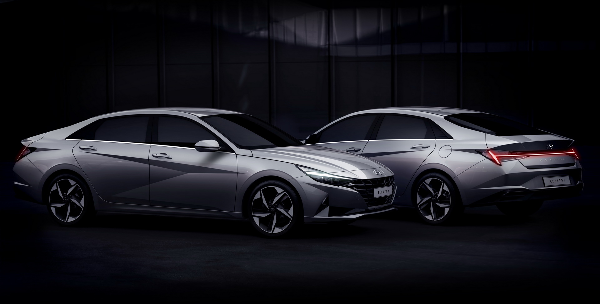 2020 Hyundai Elantra tanıtıldı: Yepyeni teknolojiler ve hibrit versiyon