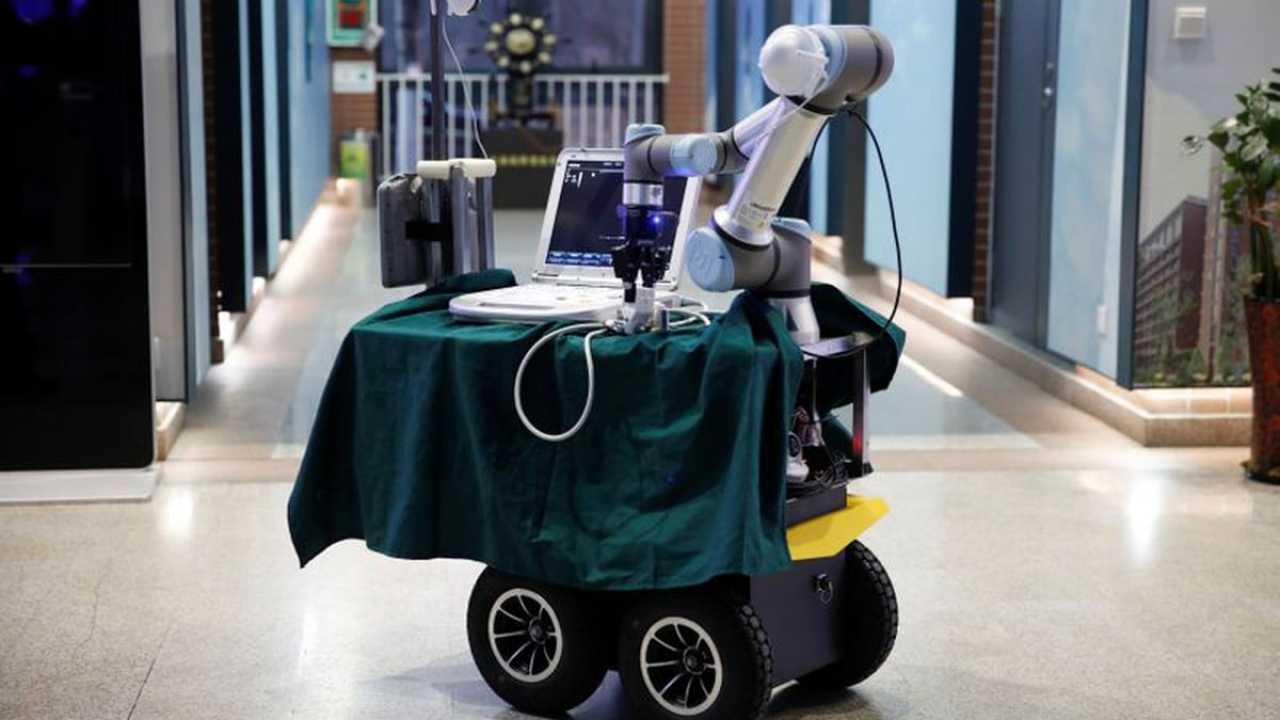 İspanya, günde 80 bin kişiye Koronavirüs testi yapmak için robot filosu kuruyor
