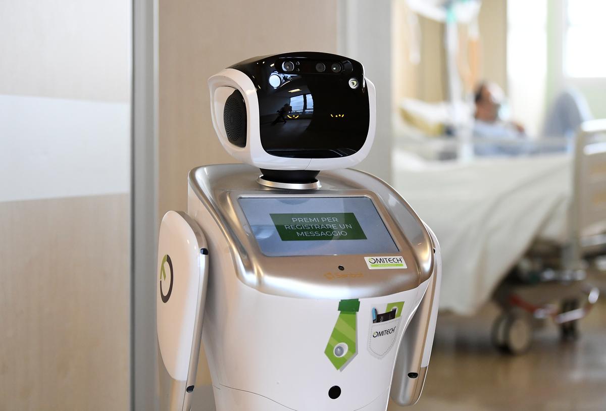 İtalya'da Koronavirüsle mücadelede robotlar kullanılmaya başlandı
