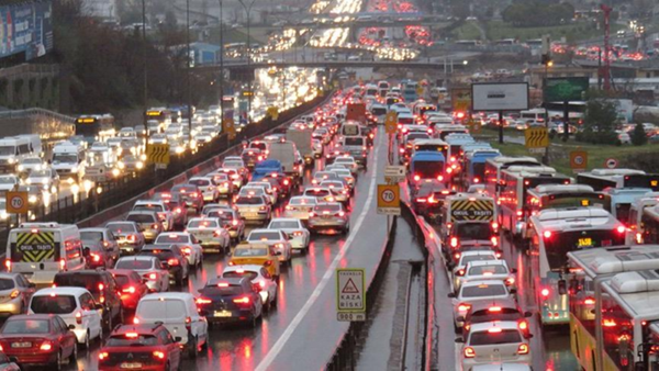Arac Sahiplerinin Bekledigi Karar Resmi Gazete De Muayene Sureleri Uzatildi