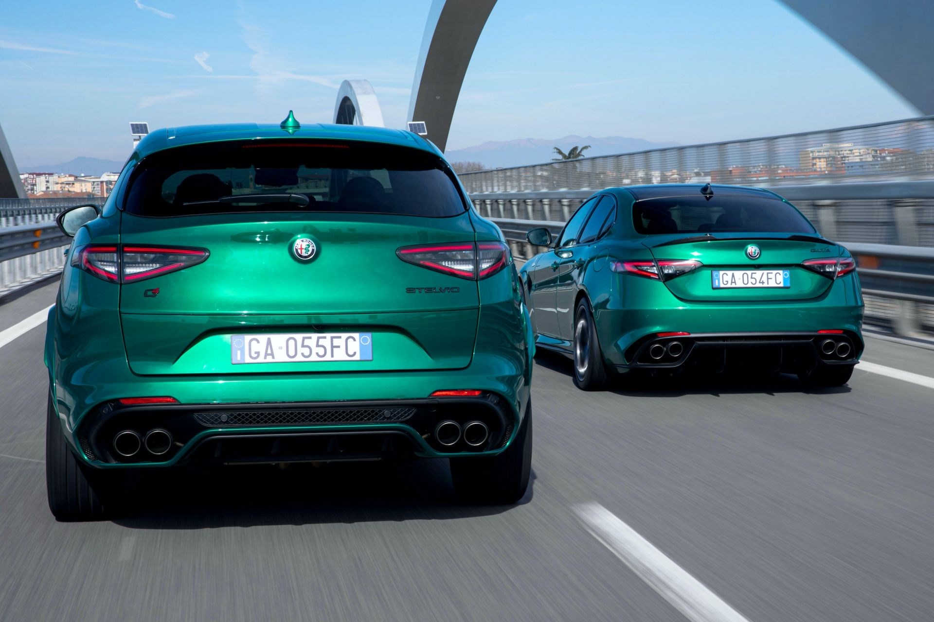 Makyajlı Alfa Romeo Giulia ve Stelvio Quadrifoglio ikilisi yeni teknolojileriyle tanıtıldı