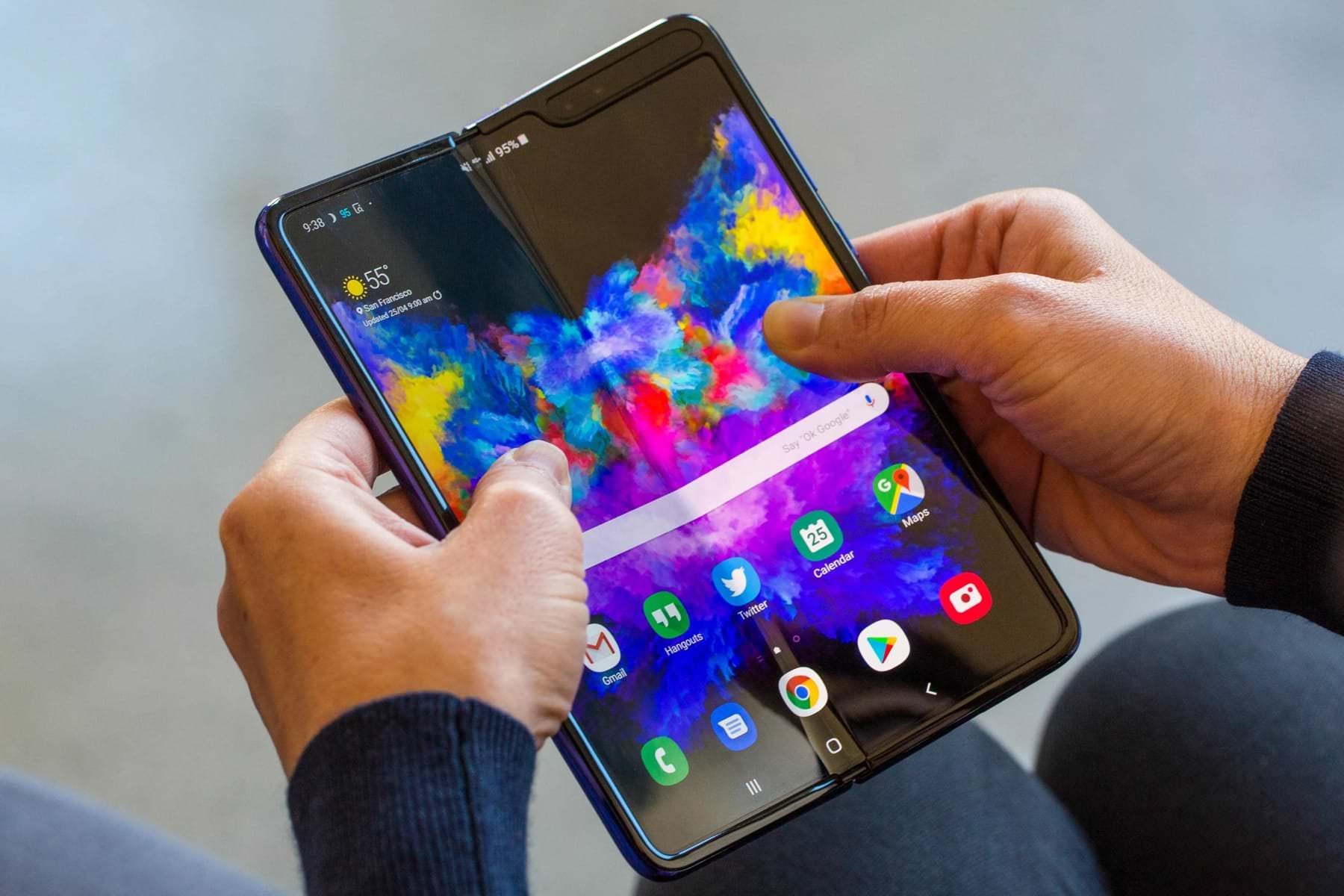 Samsung, 1.099 dolarlık Galaxy Fold Lite modelini piyasaya sürmeye hazırlanıyor