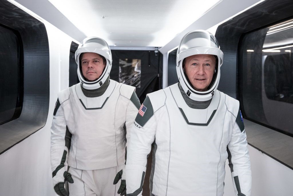 SpaceX'in uzaya fırlatacağı astronotlar, tarihi uçuş öncesinde karantinaya alındı