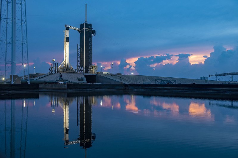 (ERTELENDİ) SpaceX birazdan uzaya insan fırlatacak: Canlı yayın başladı