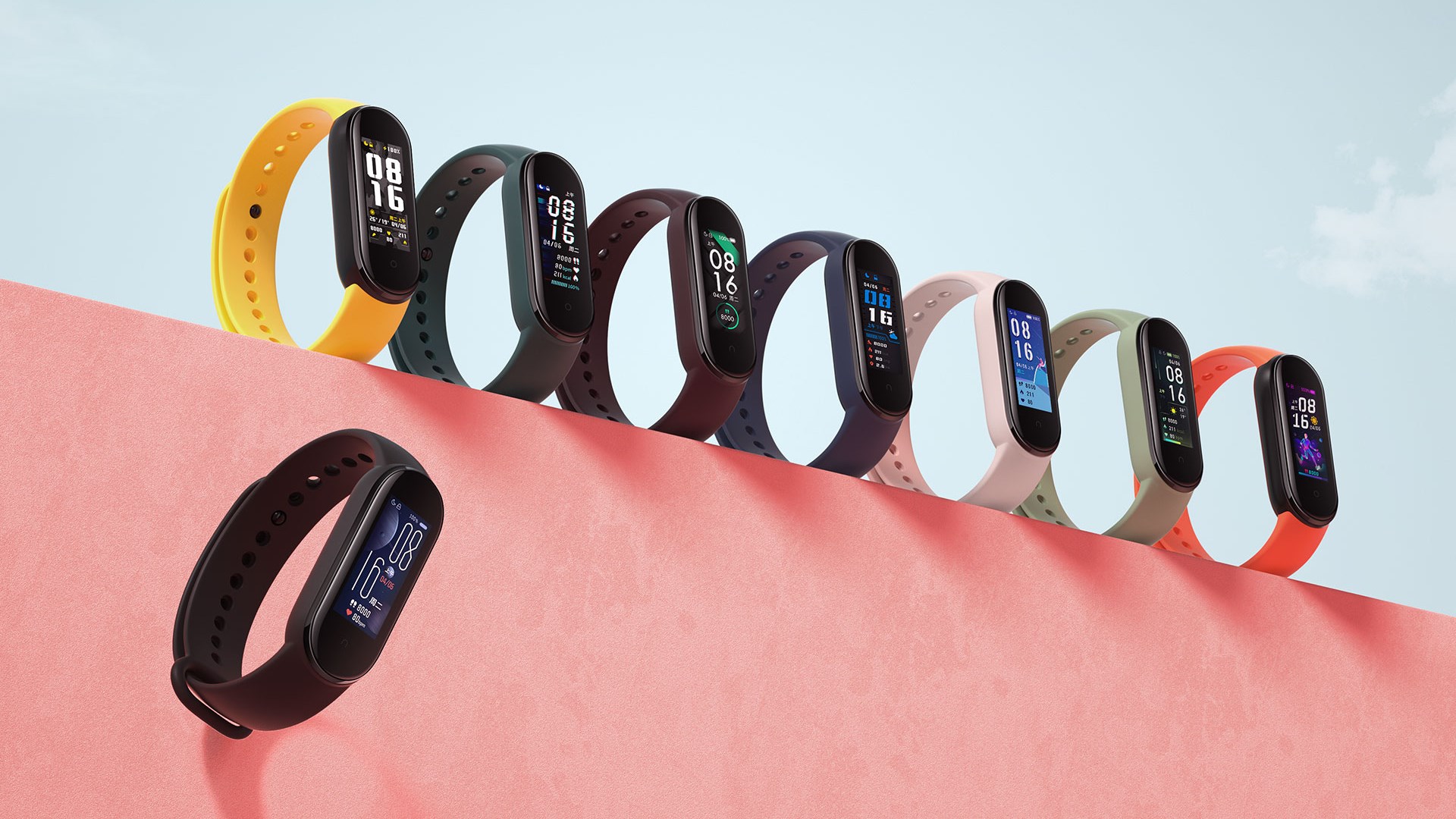 Xiaomi Mi Band 5 tanıtıldı: Manyetik şarj, AMOLED ekran ve NFC