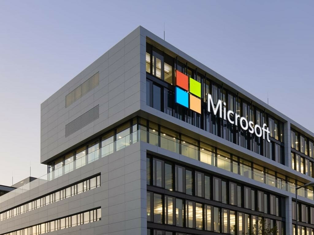 Microsoft fiziksel mağazalarını kalıcı olarak kapatacağını açıkladı