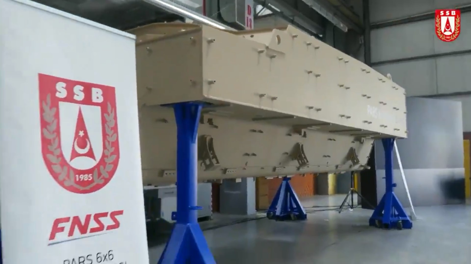 FNSS’in geliştirdiği Pars 6x6 Mayına Karşı Korumalı Araç'ın ilk montajı yapıldı