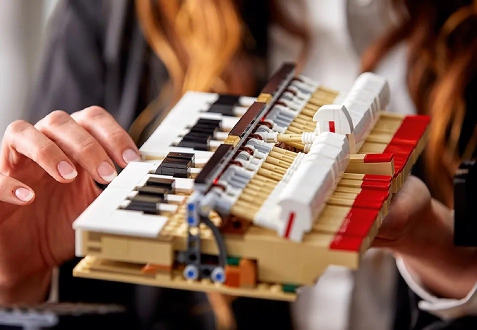 Dünyanın ilk çalınabilir piyano LEGO seti piyasada