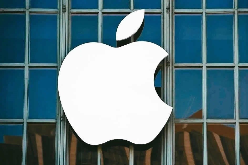 Apple, İngiltere'deki mülk sahiplerinden Apple Store kiralarını yüzde 50 düşürmelerini istiyor
