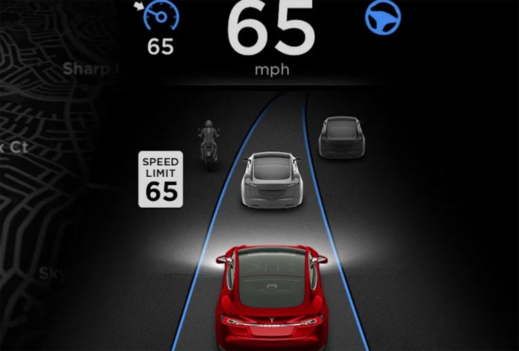 Tesla'nın otopilotu artık hız tabelalarını tanıyabiliyor