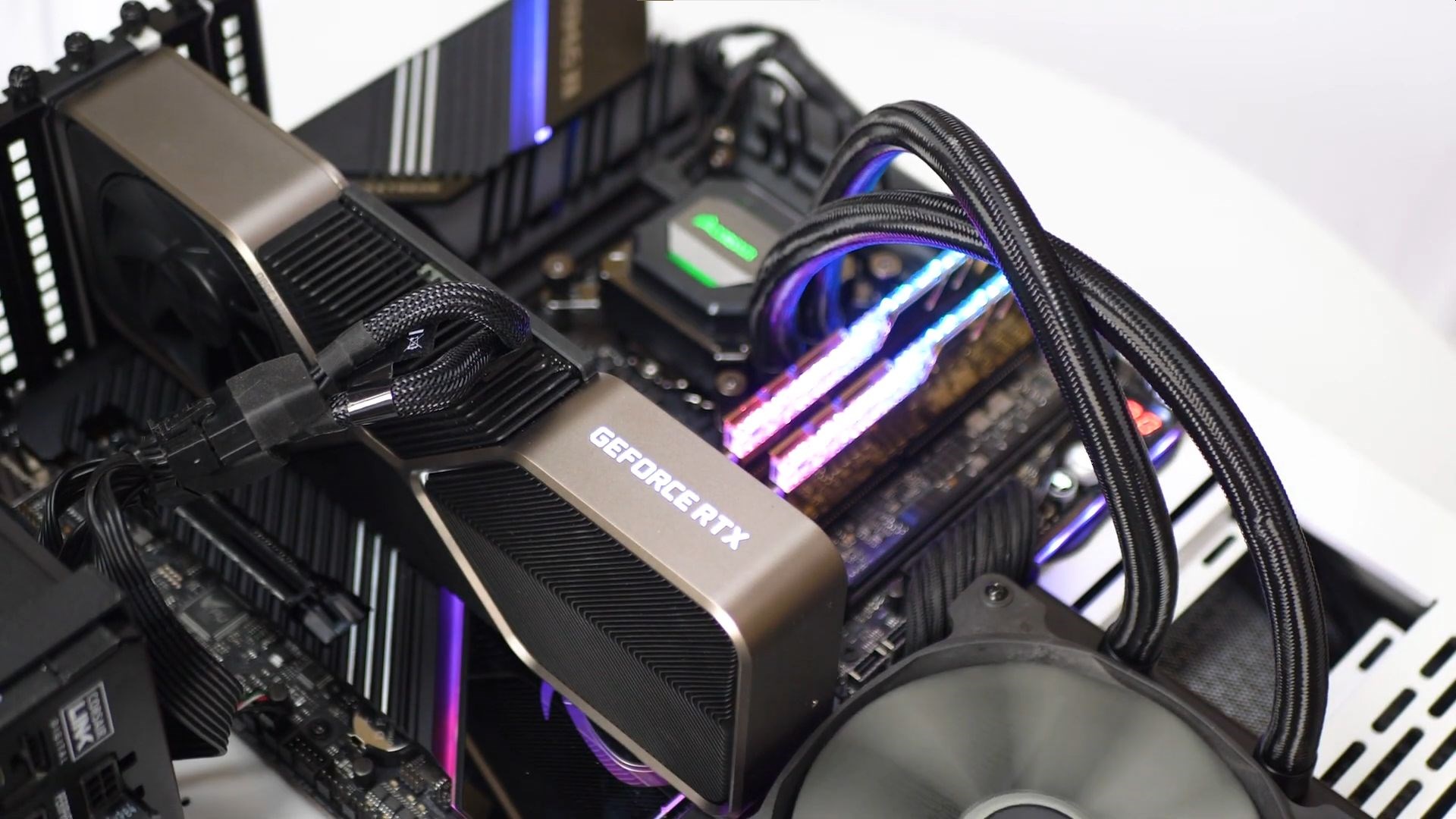 RTX 3080 erken oyun testleri: %100 performans artışı doğru mu?