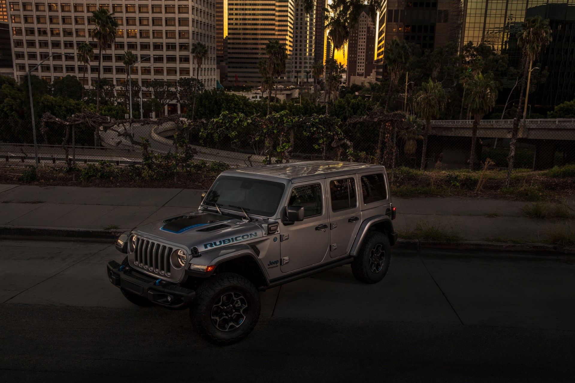 Jeep'ten elektriklenme adına yeni adım:  Wrangler 4xe