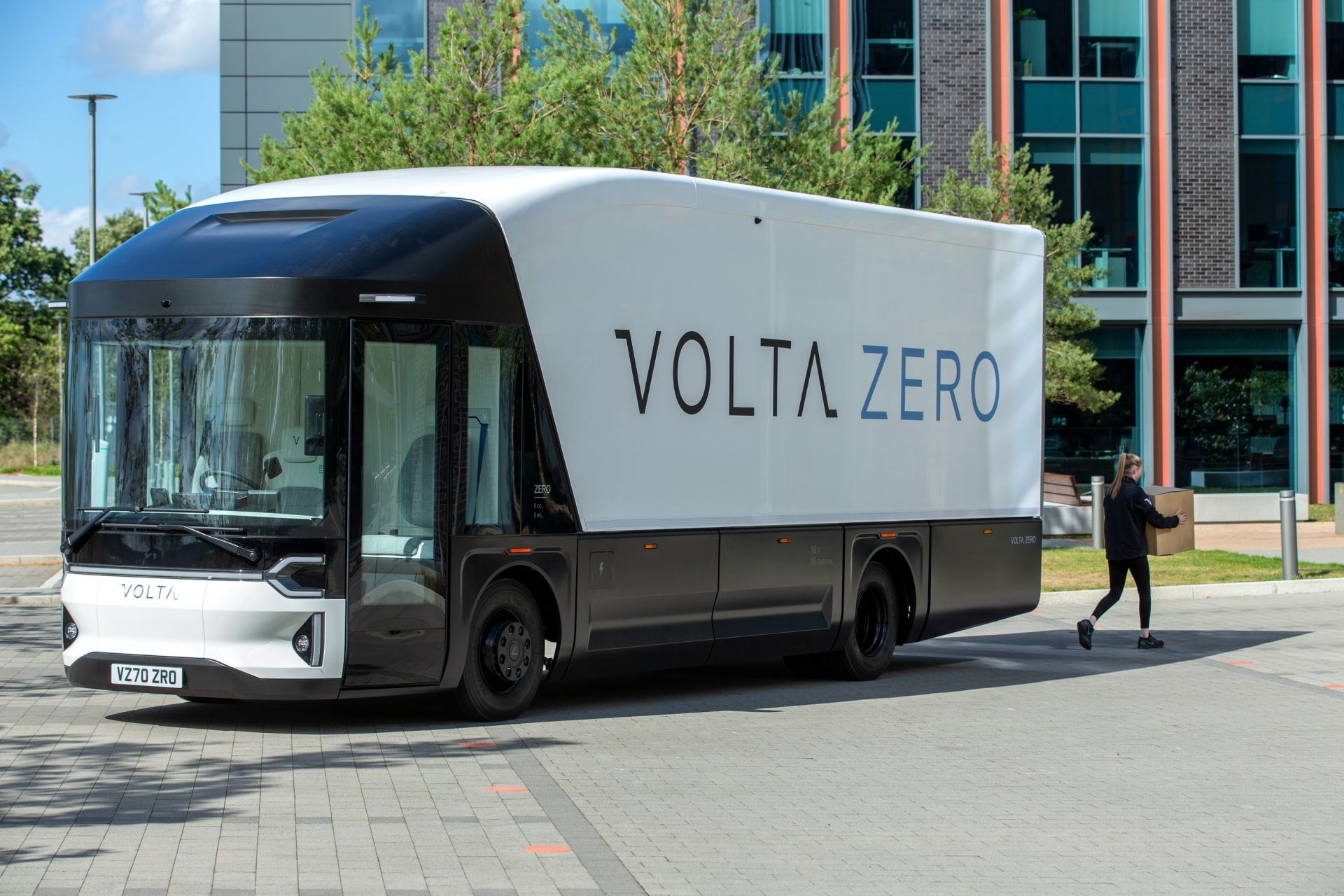 Sıra dışı tasarımıyla dikkat çeken 16 tonluk elektrikli kamyon: Volta Zero
