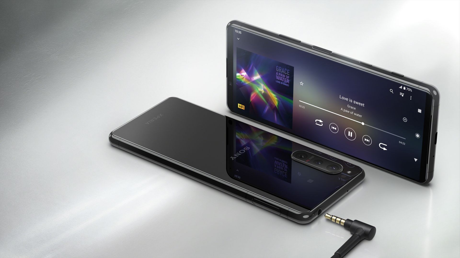 Sony'den büyük telefon sevmeyenlere kompakt boyutlu amiral gemisi: Xperia 5 II