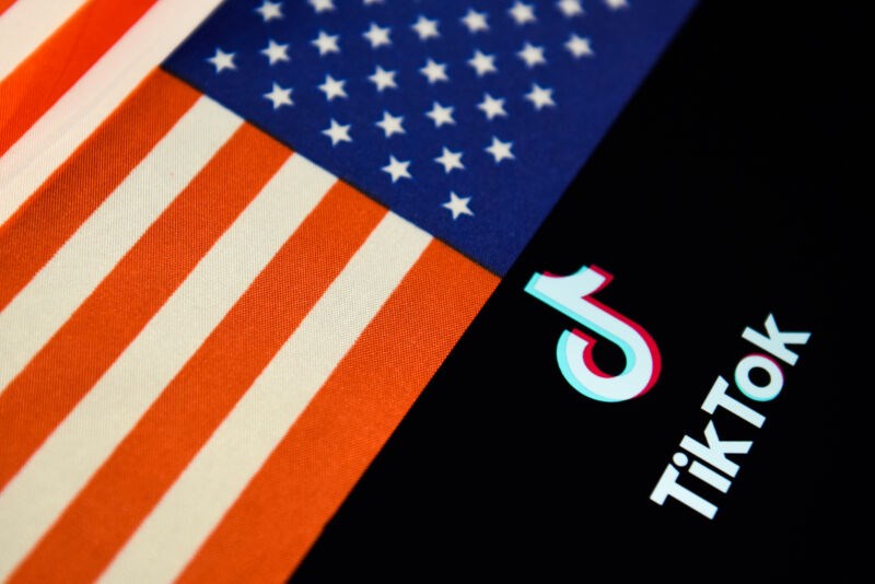 TikTok global operasyonları Oracle ve Walmart tarafından satın alındı; Trump çok memnun