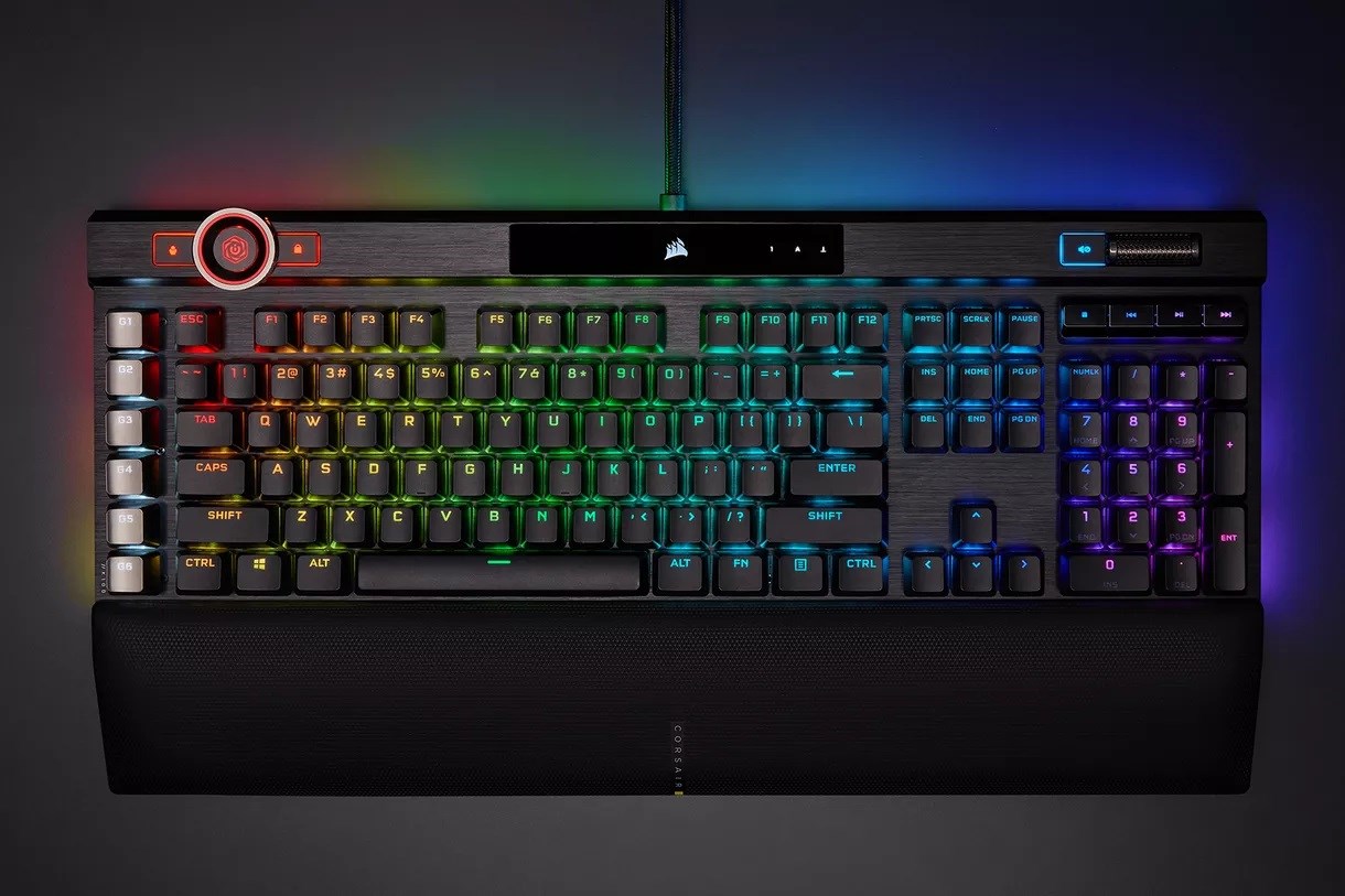 Corsair K100 oyuncu klavyesi kontrol tekerleği ile dikkat çekiyor